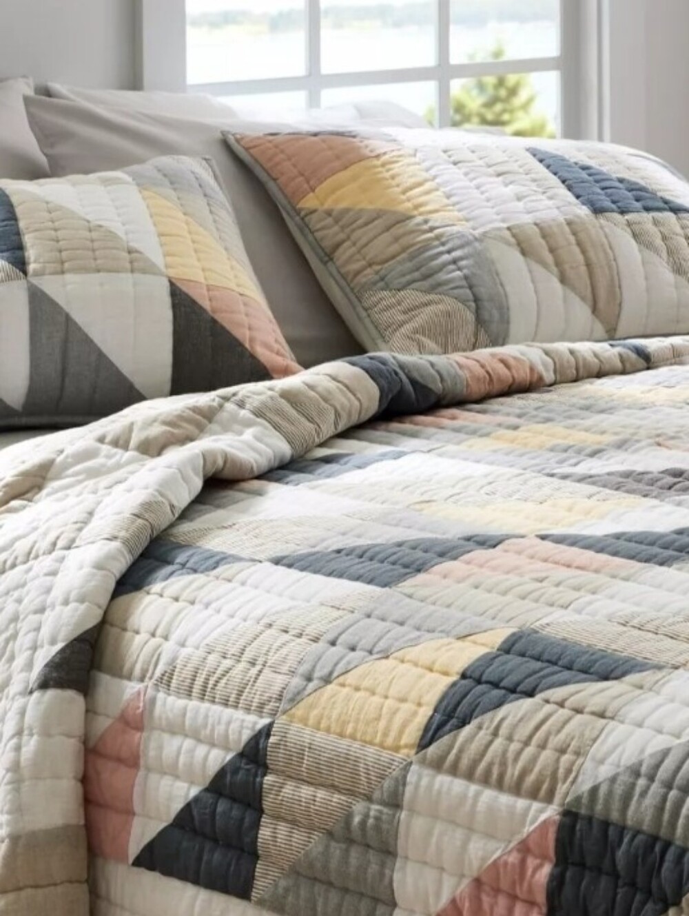 L.L. Bean Flying Geese Pillow Sham, 2 Standard Shams 21x27 Inches, 100% Cotton - Picture 2 of 5
